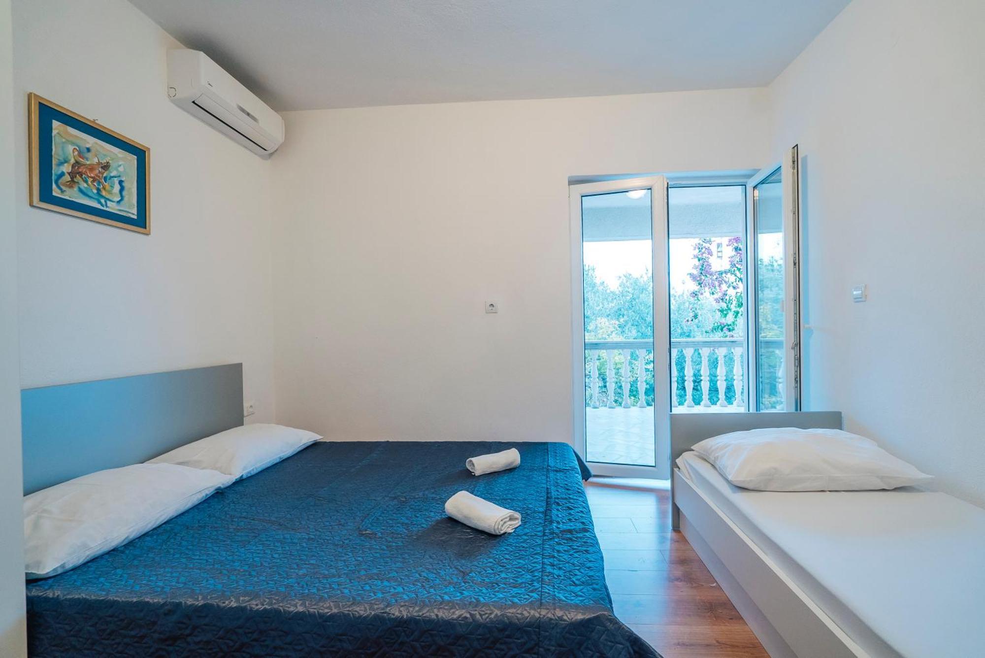 Appartamento White Idyll, 3 Bedrooms, 3 Bathrooms, Terrace Promajna